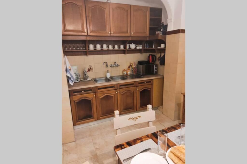 Apartment 95 M2, Center Of Sitia, Wifi, 350M Beach ภายนอก รูปภาพ